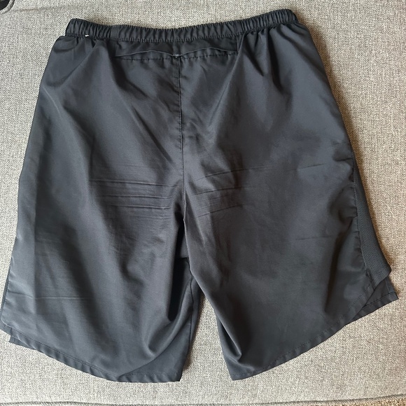 Nike DRI-FIT Training Shorts 7" - Picture 2 of 2